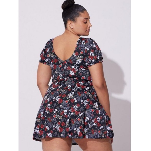 TORRID NWT RETRO SWIM WIRELESS PUFF SLEEVE DRESS - LONG LENGTH - Picture 2 of 6